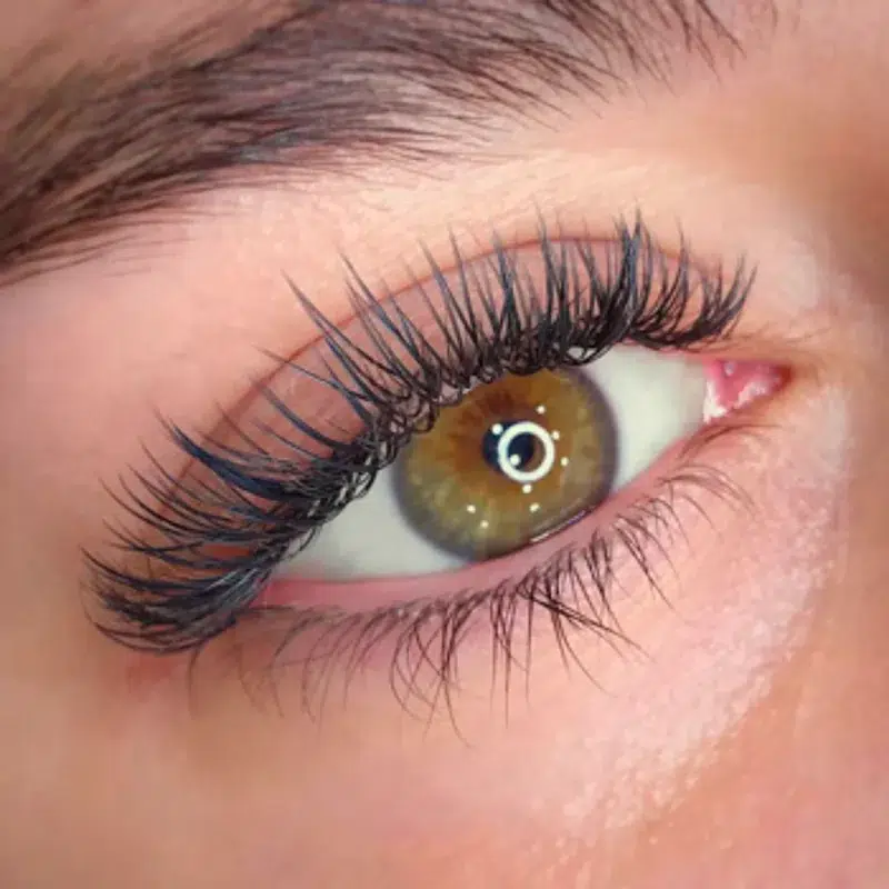 Maquillage permanent cils