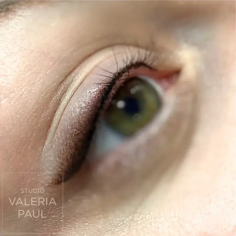 Maquillage permanent eyeliner