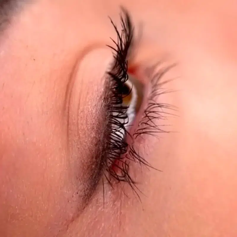 Maquillage permanent eyeliner